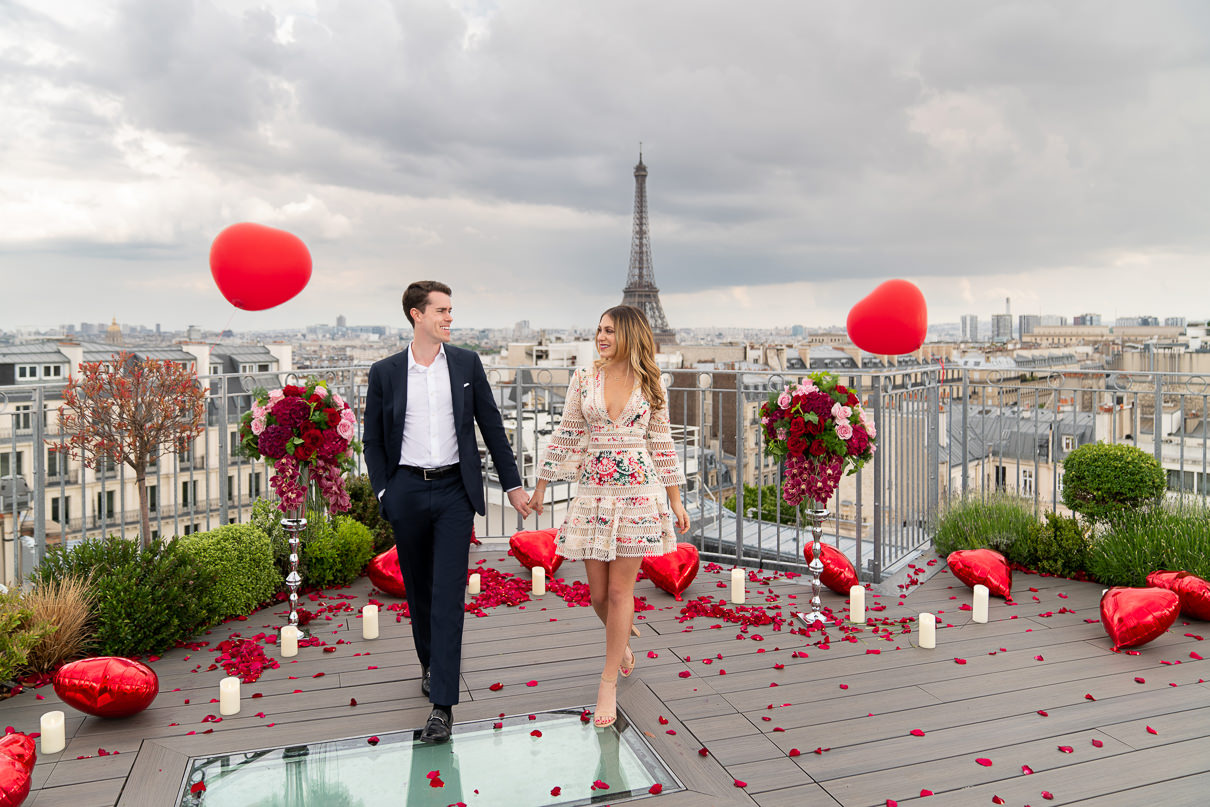 Eiffel Tower Rooftop Proposal in Paris how to propose to a girl like a rockstar