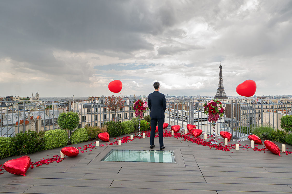 Eiffel Tower Rooftop Proposal in Paris how to propose to a girl like a rockstar