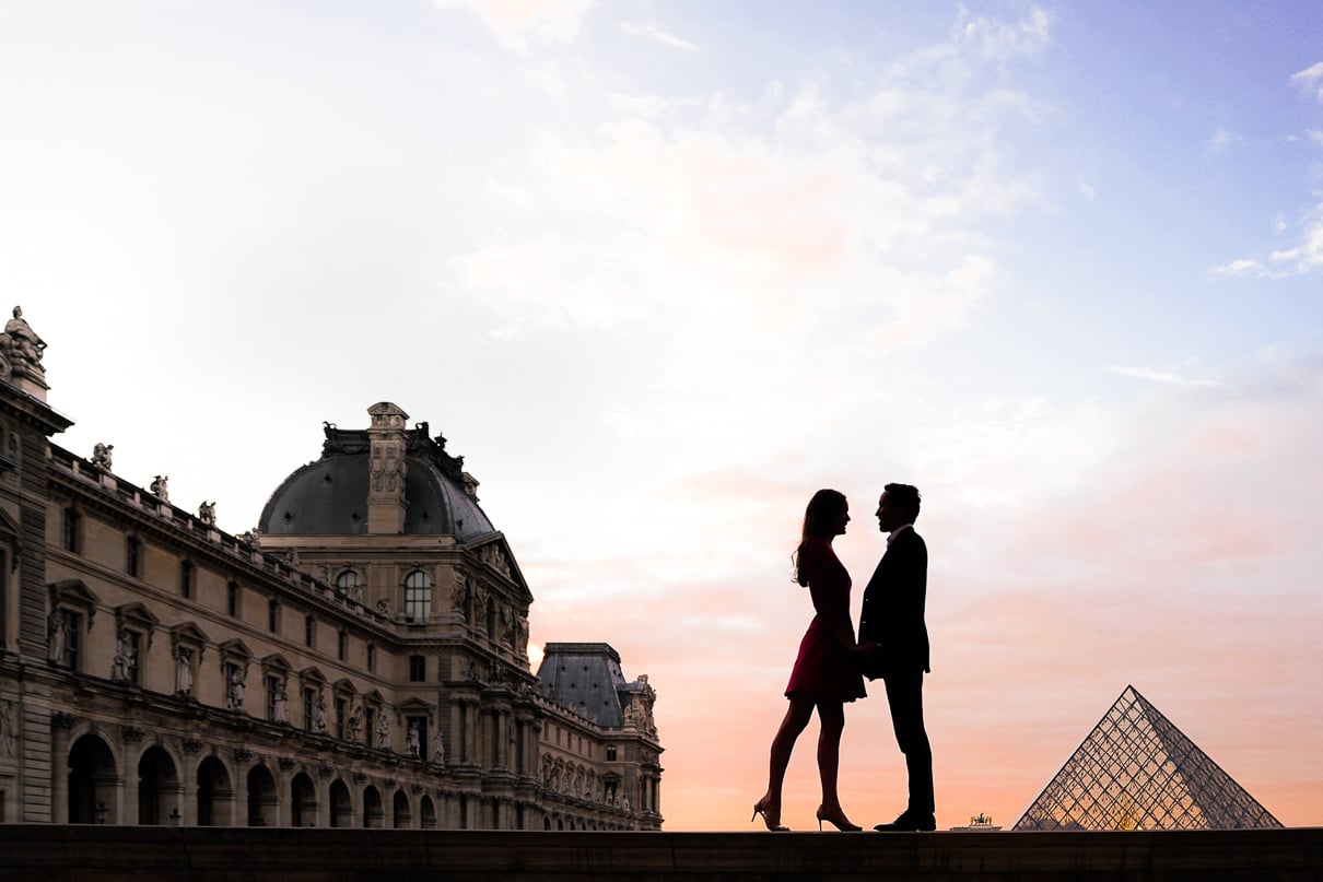 Paris photographers exclusive paris rooftop proposal