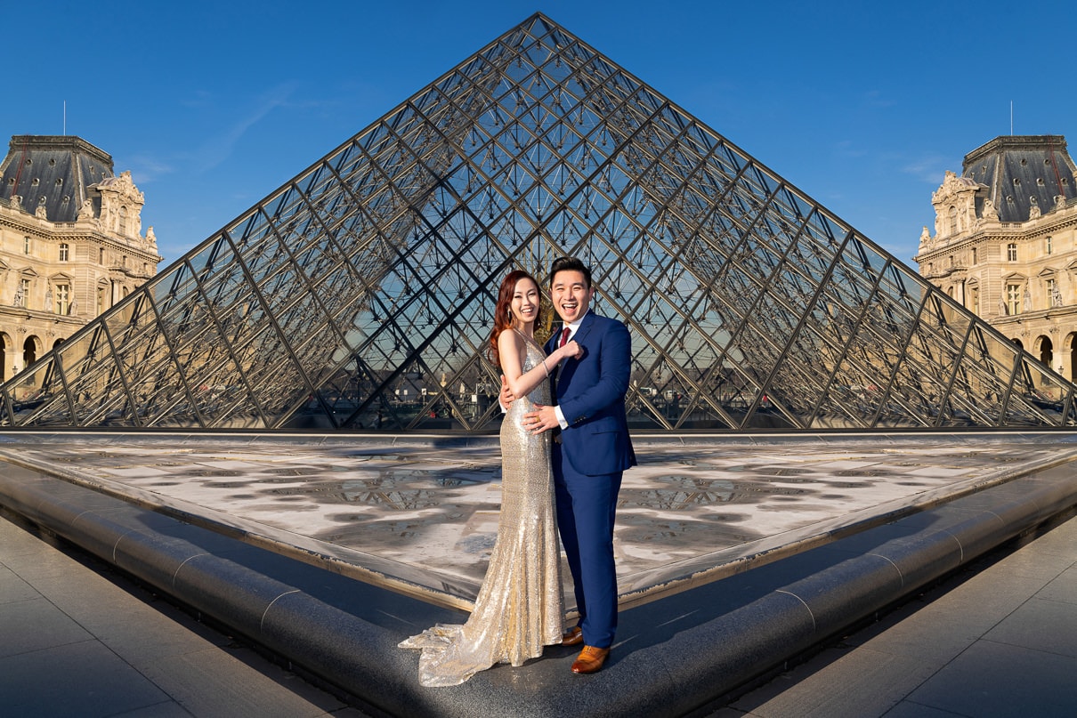 Paris photographers Engagement photos at the Louvre Museum